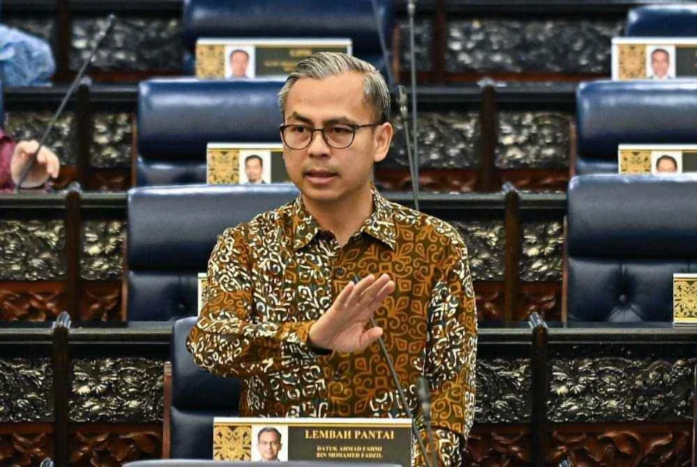 Fahmi ketika sesi Waktu Pertanyaan-Pertanyaan Menteri di Dewan Rakyat pada Khamis. Foto: Jabatan Penerangan Malaysia