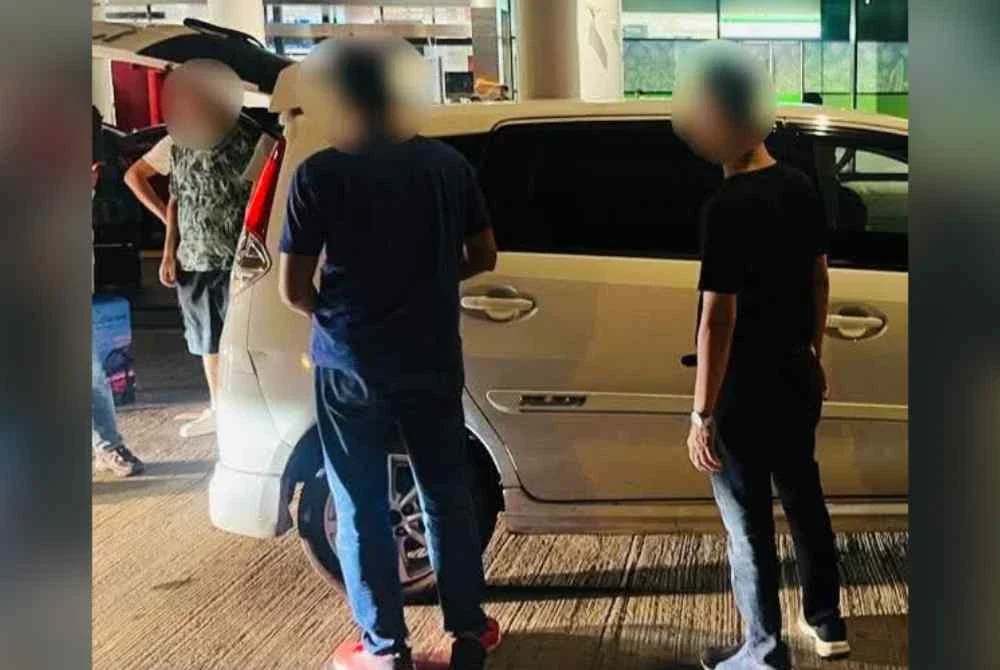 Antara kes tangkapan 'ulat' di sekitar KLIA yang dilaksanakan JPJ.