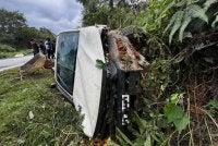 Seorang petinju Muay Thai maut selepas tercampak 40 meter akibat dirempuh sebuah trak pikap ketika sedang berjoging di Kilometer 4, Jalan Gua Musang–Sungai Terah, Gua Musang pada Rabu. Foto PDRM