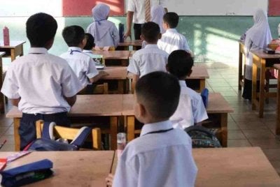 Pengumuman kerajaan Malaysia mengenai Rancangan Pendidikan Negara 2026-2035 telah mencetuskan perdebatan, khususnya berkaitan langkah membenarkan kanak-kanak berusia enam tahun memasuki Tahun Satu bermula pada 2027. Gambar hiasan 