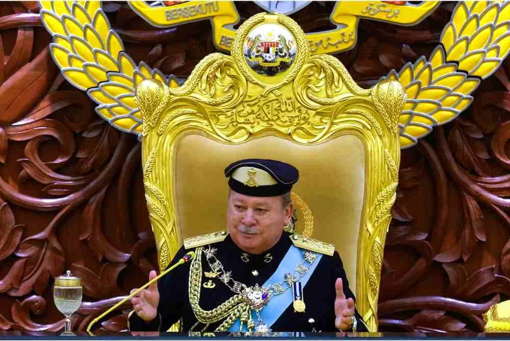 Yang di-Pertuan Agong Sultan Ibrahim berkenan menyampaikan Titah Diraja pada Istiadat Pembukaan Mesyuarat Pertama Penggal Kelima Parlimen ke-15 di Bangunan Parlimen. - Bernama