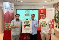 Dari kiri: Nadir al-Nuri, Hakim dan Alan ketika pelancaran kempen kemanusiaan #SinarUntukGaza pada Rabu.