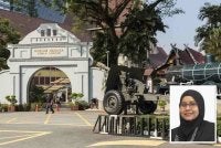 Muzium mengajar satu perkara penting, ilmu dalam tamadun tidak berpecah-pecah, ia bersepadu. Gambar kecil: Rajabi