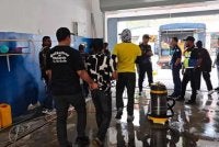 Operasi melibatkan pusat cuci kenderaan, kedai runcit serta kedai aksesori kenderaan.