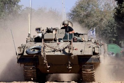 Dari semasa ke semasa, pasukan pengaman PBB melaporkan yang kedudukan mereka di selatan Lubnan menjadi sasaran tembakan Israel. Gambar hiasan