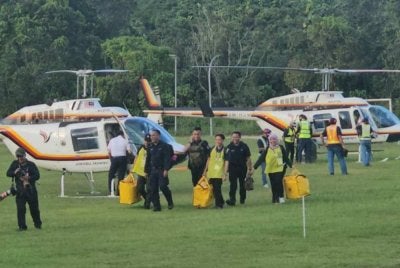 Secara keseluruhan, peti undi yang dibawa keluar menggunakan helikopter adalah dari SK Inarad, SK Ladang Tomanggang, SK Sri Ganda, SK Tundun Bohangin, SK Kuamut, SK Litang dan SK Abai.