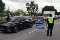 Seramai 114 individu dan 82 kenderaan telah diperiksa, manakala 33 saman dikeluarkan atas pelbagai kesalahan trafik di sekitar KLIA Terminal 1 dan Terminal 2 KLIA.