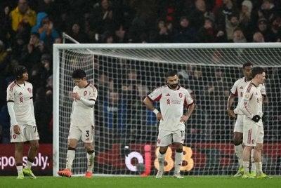 Reaksi kecewa pemain Liverpool selepas tewas kepada Bournemouth. FOTO: AFP