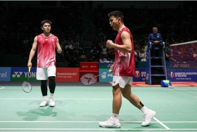 Sze Fei-Nur Izzuddin cemerlang membenam gandingan tuan rumah untuk muncul juara Masters Indonesia. Foto Bernama