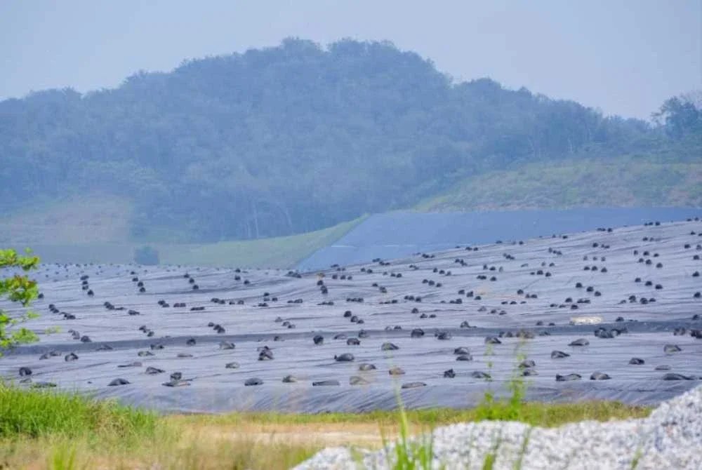 Sebuah pusat pelupusan sisa pepejal yang menggunakan teknologi moden di Bukit Tagar.