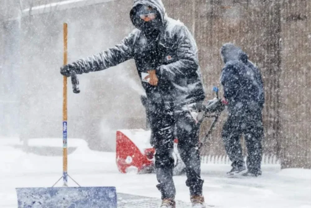 Terdapat juga kematian berkaitan nahas jalan raya serius akibat keadaan berais. Foto: Agensi