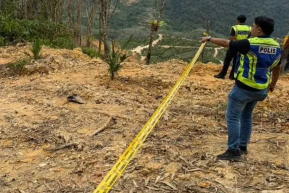 Tindakan pemusnahan bom berjaya dilaksanakan pada jam 5.56 petang hari yang sama. Foto: PDRM