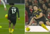 Dua insiden yang diteliti VAR dan tidak memihak kepada Arsenal. FOTO: Agensi 