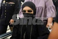 Salwani Anuar@Kamaruddin, akan didakwa di Mahkamah Sesyen Kuala Terengganu hari ini atas pertuduhan berkaitan aktiviti pengubahan wang haram.