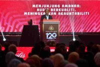 Anwar menyampaikan ucapan pada Majlis Peluncuran Sambutan 120 Tahun Jabatan Audit Negara (JAN), pada Isnin. Foto Bernama