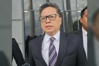 Rizwandean ketika ditemui pemberita di pekarangan Kompleks Mahkamah Kota Kinabalu.