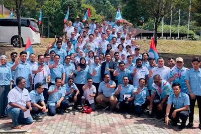 PKR Perak menyifatkan penganjuran Permukiman Pemantapan Organisasi dan Strategi Pilihan Raya PKR Negeri Perak selama tiga hari dua malam bermula 23 hingga 25 Januari lalu di Kem Ghafar Baba, Kemensah, Selangor berjaya.