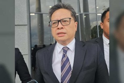 Rizwandean ketika ditemui pemberita di pekarangan Kompleks Mahkamah Kota Kinabalu.