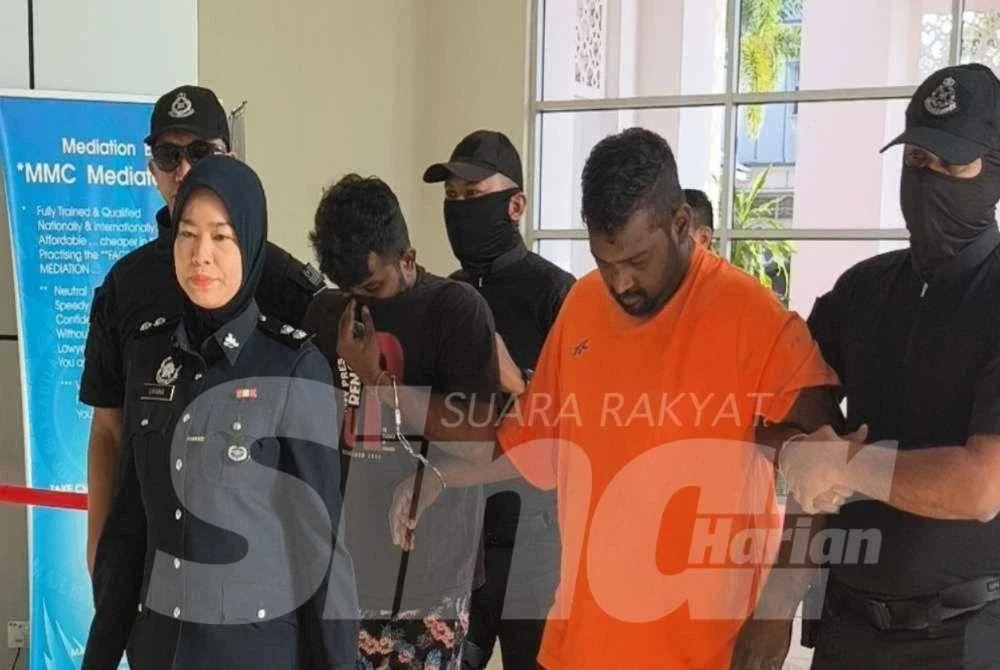 Seorang penunggang p-hailing mengaku tidak bersalah di Mahkamah Sesyen dan Majistret di sini, atas kes menyamar sebagai anggota polis, merompak dan merogol seorang kerani wanita, Ahad minggu lalu.