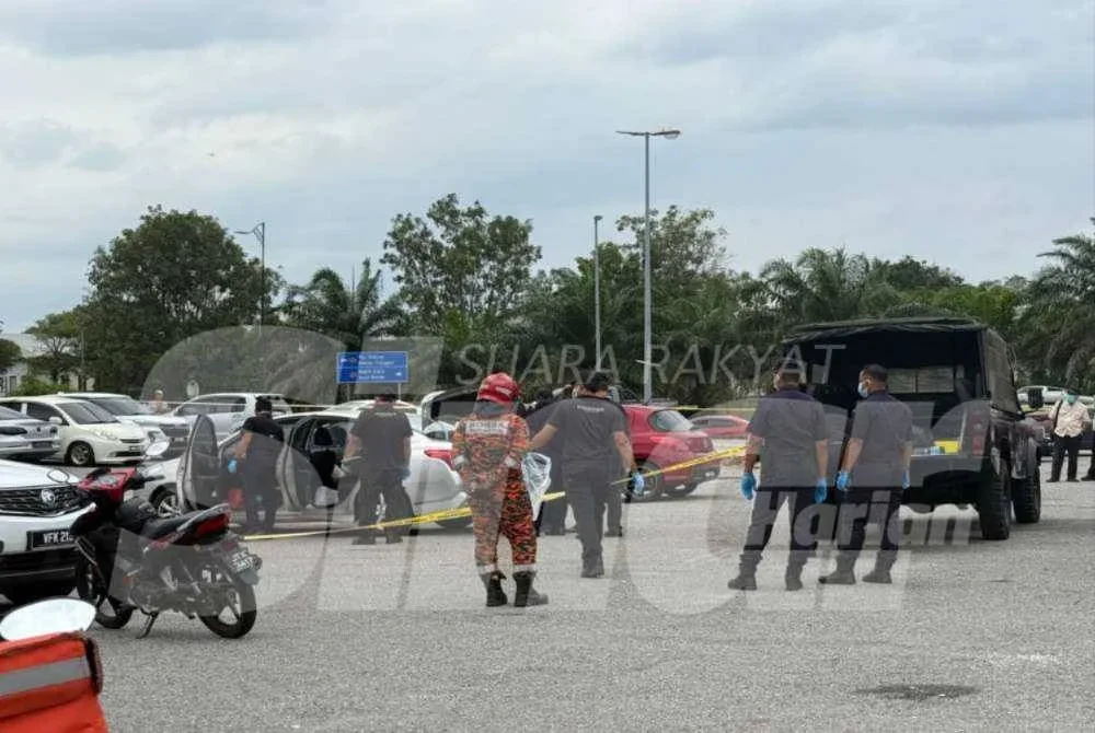 Mayat seorang lelaki ditemukan di dalam sebuah kereta di kawasan parkir MITC, Ayer Keroh pada Selasa.