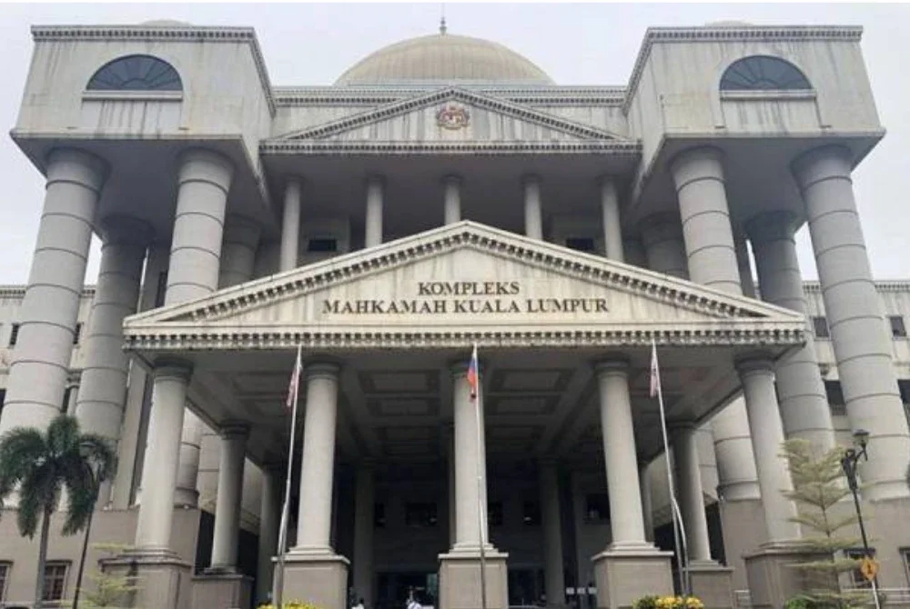 El-Khawarizmi Education memfailkan saman di Mahkamah Tinggi Kuala Lumpur terhadap 10 pihak antaranya bapa kepada murid Tahun Satu sekolah itu dengan dakwaan fitnah berkaitan isu buli pada tahun lalu.