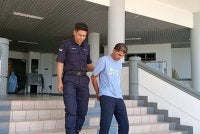 Seorang pengawal keselamatan didenda RM1,500 selepas mengaku bersalah mencuri susu tepung serta beberapa barangan lain dari sebuah pusat beli-belah minggu lepas.