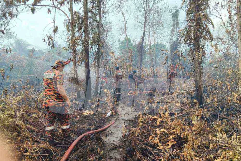 Operasi pemadaman masih diteruskan sehingga kini.