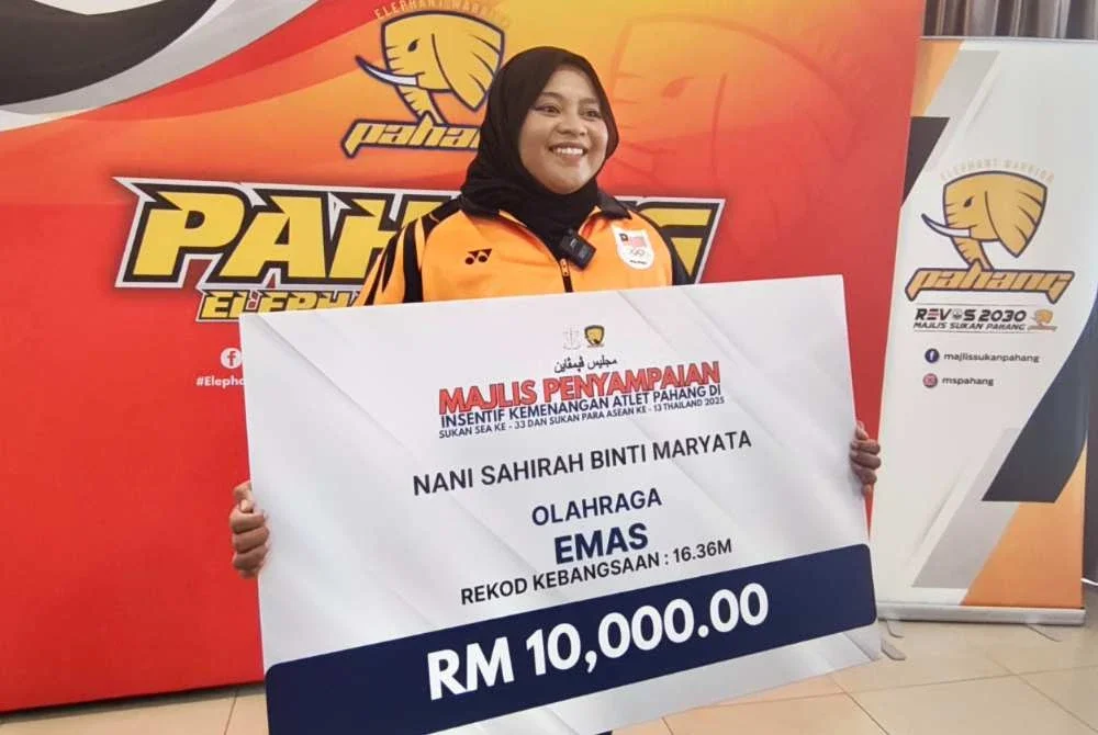 Nani Sahirah menerima insentif keseluruhan RM10,000 selepas berjaya membawa pulang pingat emas dan memecahkan rekod kebangsaan di Sukan SEA Ke-33 dan Para ASEAN Ke-13 Thailand 2025.