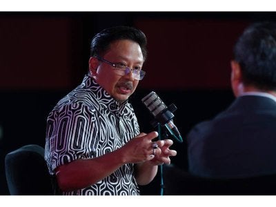 Saiful Zaini ketika program Interviu bertajuk Dua Kosong Dua Enam: Air Semakin Baik dihoskan oleh Haizir Othman yang diadakan di Studio F Karangkraf. / Foto: Sinar Harian / Mohd Halim Abdul Wahid