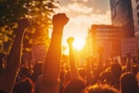 Demi kebangkitan semula, UMNO perlu lawan dan bongkar fobia demokrasi. Foto hiasan