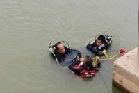 Seorang lelaki dikhuatiri lemas selepas terjatuh ke dalam sungai semasa sedang memancing di atas Jambatan Chaning, Pahi, Kuala Krai.