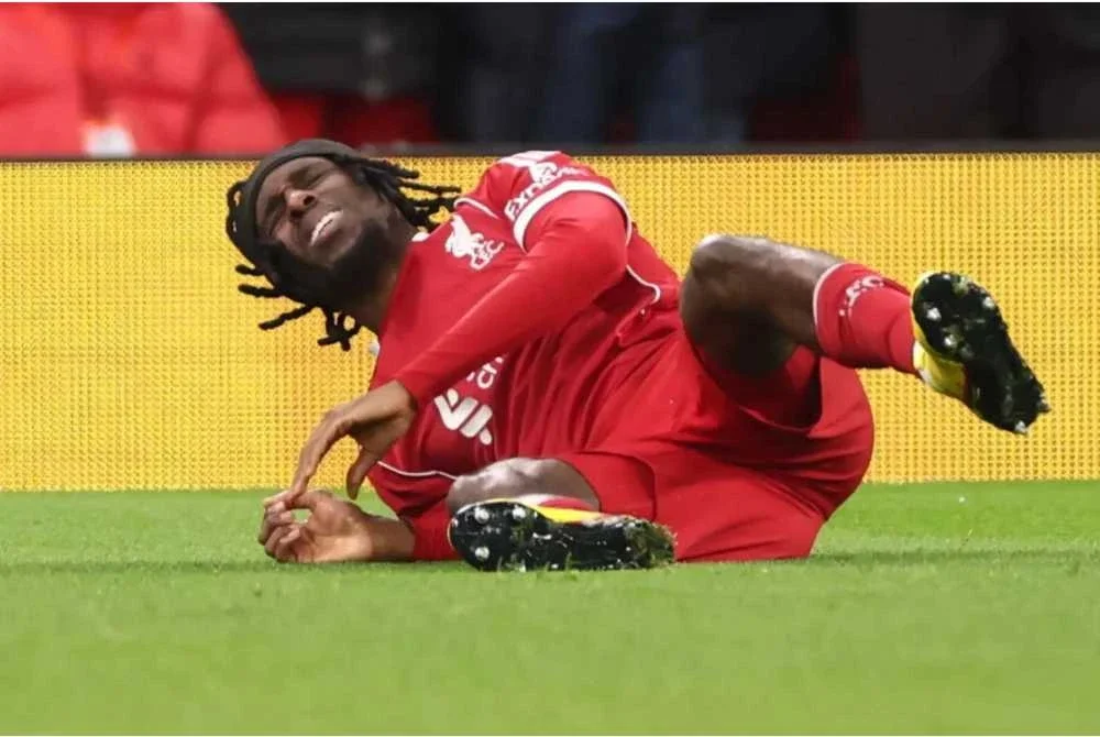 Jeremie Frimpong kini bergelut dengan prestasi dan kecederaan di Liverpool, termasuk kecederaan dalam perlawanan Liga Juara-Juara (UCL) baru-baru ini menentang Qarabag.
