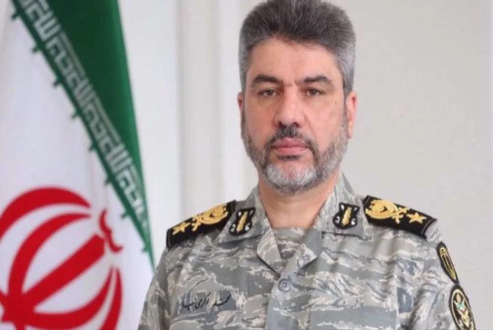 Jurucakap Tentera Iran, Brigedier Jeneral Mohammad Akraminia.