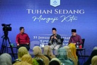  Program Tazkiyah Ramadan bertajuk ‘Tuhan Sedang Menguji Kita' bersama Ustaz Zarifi dan Ustaz Kazim Elias sempena Karangkraf Ramadan Bookfest di Kompleks Karangkraf pada Sabtu. FOTO: SINAR HARIAN / MOHD HALIM ABDUL WAHID