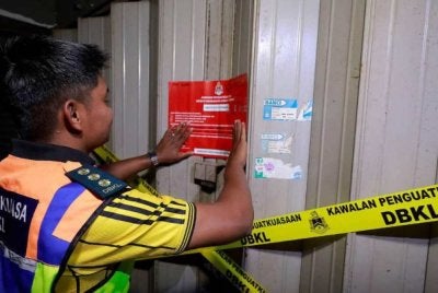 Antara premis yang dikenakan tindakan dalam operasi bersepadu dijalankan pada Khamis.