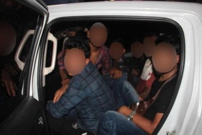 Antara warga asing yang disyaki diseludup masuk ke negara ini turut ditahan.