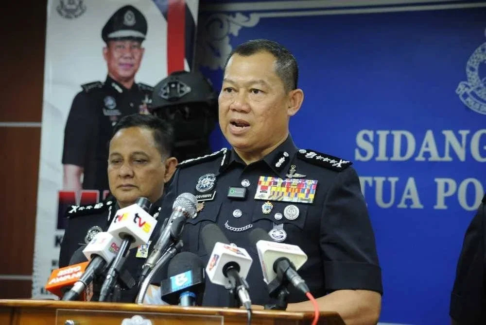 Ab Rahaman pada sidang akhbar mengenai kehilangan lima beranak yang ditemui maut dipercayai dibunuh.