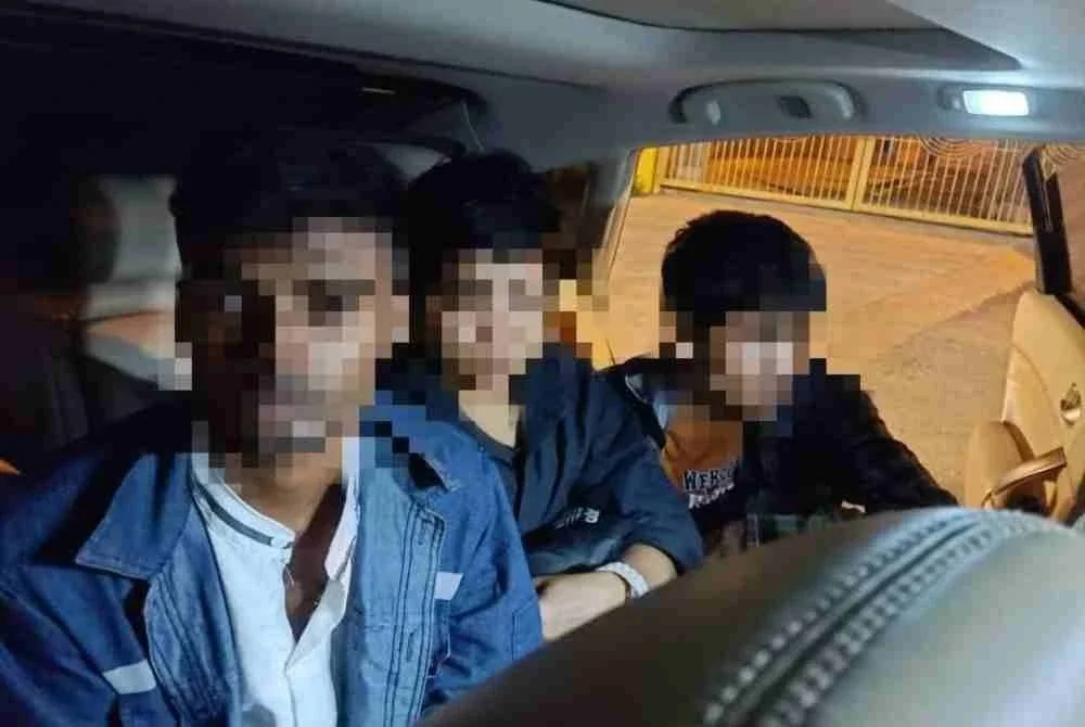 Dua lelaki dipercayai anggota sindiket penyeludupan migran ditahan bersama lima warga Myanmar yang dibawa masuk melalui Sungai Golok dalam Op Serkap dua hari bermula Ahad. Foto: Imigresen