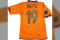 Jersi Messi yang dijual dengan harga tinggi dalam satu acara lelongan koleksi peribadi legenda Chelsea, John Terry, baru-baru ini.