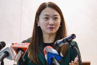 Hannah Yeoh ketika sidang media selepas Majlis Menandatangani Nota Kerjasama antara Jabatan Wilayah Persekutuan dan SPRM di Menara Seri Wilayah hari ini.Foto Bernama 