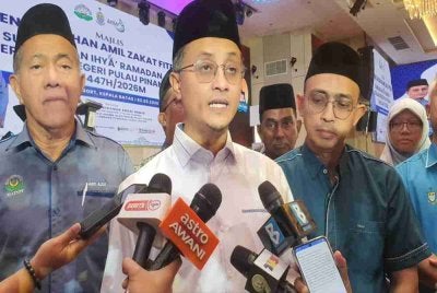 Mohamad ketika ditemui pemberita selepas merasmikan Majlis Pentauliahan Amil Zakat Fitrah (MAPAF) dan Sumbangan Ihya’ Ramadan Kerajaan Negeri Pulau Pinang, pada Selasa.