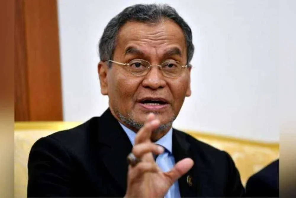 Dr Dzulkefly.