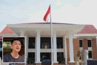 Sandika (gambar kecil) berharap dapat diadili dengan sebaiknya oleh hakim. Foto: Agensi