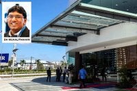 Dr Muralitharan menjelaskan model rawatan kanser di Malaysia lebih sesuai dilaksanakan secara berpusat berbanding menubuhkan banyak pusat rawatan kecil di kawasan luar bandar.