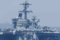 Kapal induk berkuasa nuklear kelas Nimitz, USS Abraham Lincoln (CVN-72).-Agensi