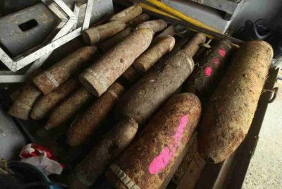 Penemuan menggemparkan itu memaksa unit pemusnah bom dikerahkan ke kemudahan perubatan tersebut. Foto Agensi