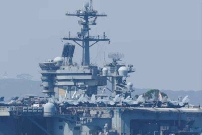 Kapal induk berkuasa nuklear kelas Nimitz, USS Abraham Lincoln (CVN-72).-Agensi