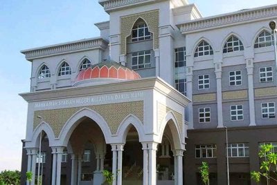 Mahkamah Syariah di Kelantan mengendalikan kes pertama melibatkan seorang individu yang bertindak menukar jantina (mak nyah) mengikut Enakmen Kanun Jenayah Syariah (I) 2019, sejak undang-undang itu diwartakan tahun 2020.