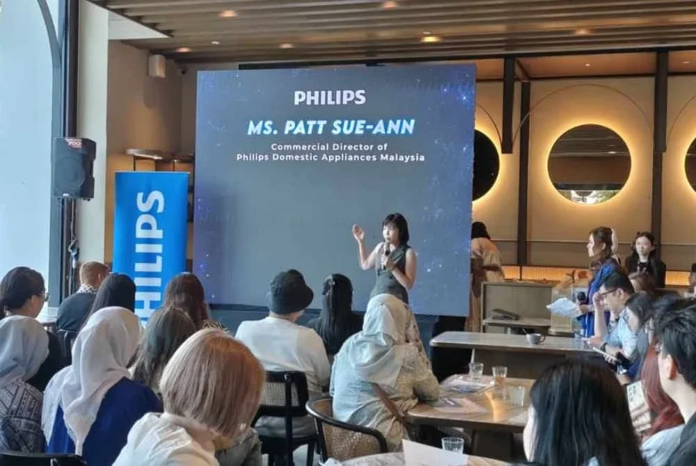 Pengarah Komersial Philips Domestic Appliances Malaysia, Patt Sue-Ann pada majlis pelancaran eksklusif Philips Airfryer 5000 Series pada Khamis