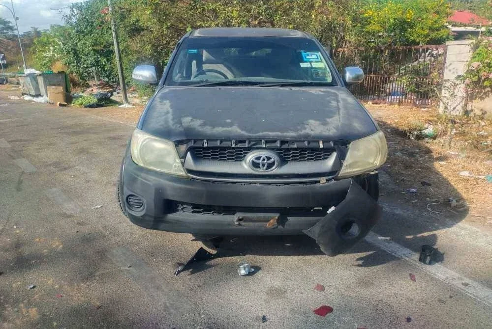 Kemalangan dipercayai berpunca daripada kecuaian pemandu pikap yang membuat pusingan U secara berbahaya. 